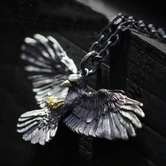 Vintage Winged Eagle Pendant Necklace - Picture 3 of 4